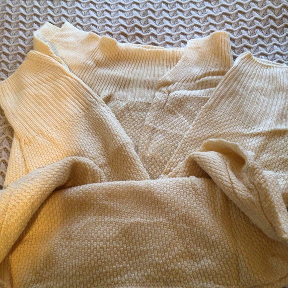 Boutique Khaki oversized rib knit sweater in xl - Picture 7 of 10